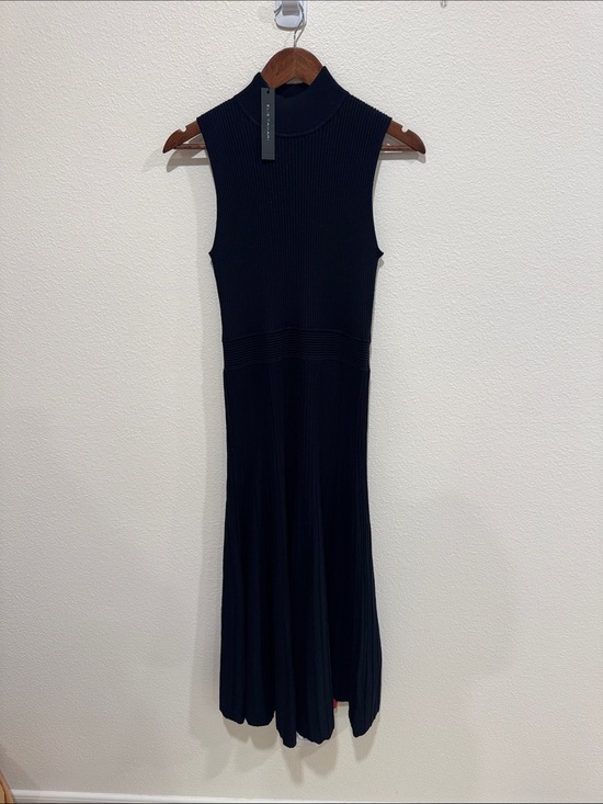 Elie Tahari Dresses & Skirts - Elie Tahari Black Sleeveless Ribbed Midi Dress